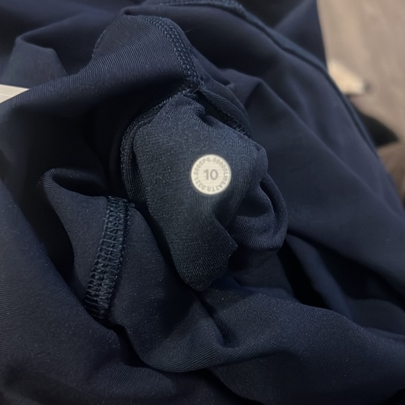 Lululemon Wunder under hr crop 21” - Picture 9 of 9